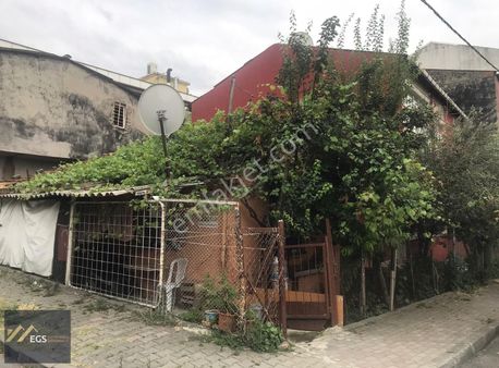 Mahmutbey Hacıbostanda 1 Gecekondu 96.50 M2 Mia İmarlı Arsa