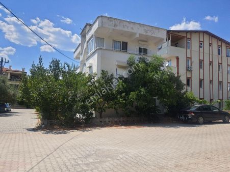 Kale Gayrimenkul'den Altınolukta Sahile 100 Mt Nezih Bir Konumda Fırsat Daire