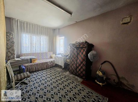 Hak Emlak'tan Satılık 2 Katlı Bahçeli Müstakil Ev