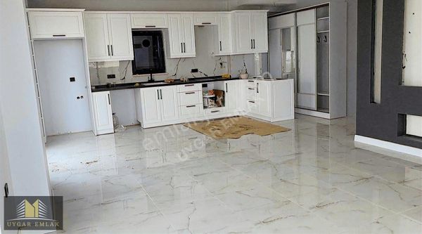 Yenicede Harika Deniz Manzaralı Triblex Villa