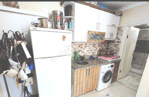 İstanbul Küçükçekmece Mehmet Akif Mah.3+2 Dubleks Satılık Daire