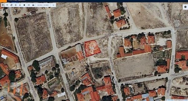 Başkan Emlaktan Satılık Seyitgazi Merkez'de 497 M2 Arsa