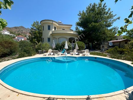Paşa Emlak'tan Dalaman'da Havuzlu Müstakil Satılık Villa