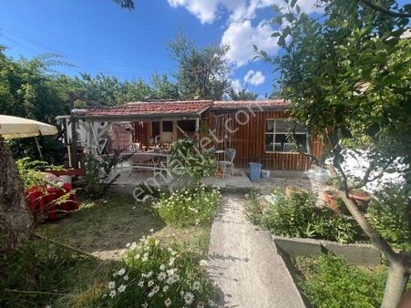 Güvenay - İçeridere Bağlarına Gelmeden 287 M² Arsa + Bağ