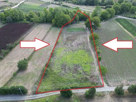 Uzmanlar'dan Satılık Tarla 8524 M2 Karamürsel Valideköprüde