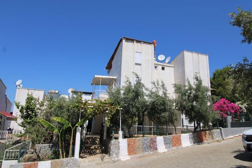 Aydın Didim Akbük Mahallesi Site İçinde Müstakil Bahçeli 3+1 Villa