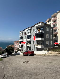 Ada Mahallesinde Acil Satılık 2 + 1 'uygun Fiyat!'