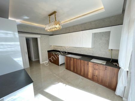 Şahintepe Mahallesinde 3+1 Ultra Lüx Kiralık Daire