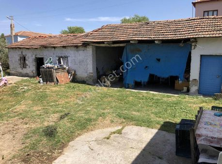 Adala Mahallesinde Satılık Köy Evi Ve Hayvan Damı