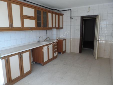 Nazilli Ege Emlak Ofisinden Yeni Mh. Doğalgaz Kombili Satılık Daire