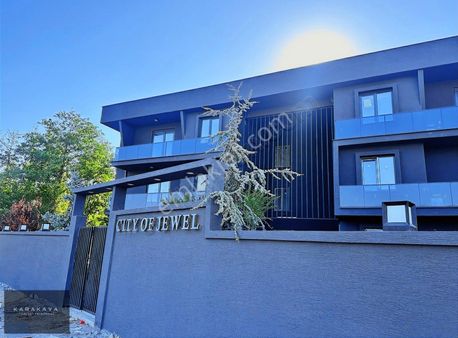 Karasuda Orman Ve Havuz Manzaralı Satılık 2+1 Geniş Daire