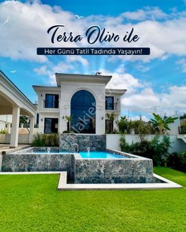 Aydın Kuşadası Soğucak'ta 4+1 Villa