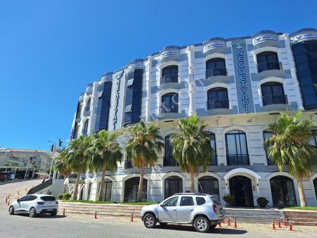 Didim Altınkum Mahallesinde Denize 300 Metre Mesafede Havuzlu Asansörlü Eşyalı 1+1 Daire