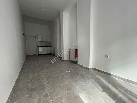 İstanbul House'dan Güngören'de 25m2 Düz Giriş Sıfır Dükkan