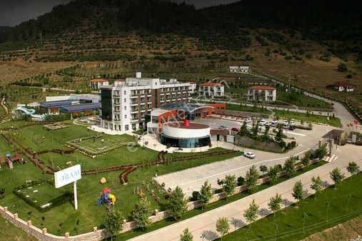 Balıkesir Sındırgı'da 3.713 M2 Otoyol Yanında Düz Fırsat Arazi