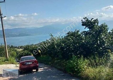 E5'e 2.parsel Esentepede Göl Manzaralı Yatırımlık İmarlı Arazi