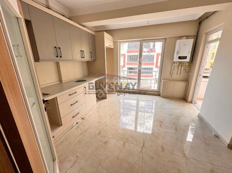 Güvenay - Çorum İlim Yayma Cemiyeti Arkası 3+1 Lüks Satılık