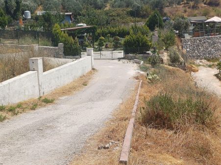 Kuşadası Yaylaköyde Satılık Hoby Bahçesi