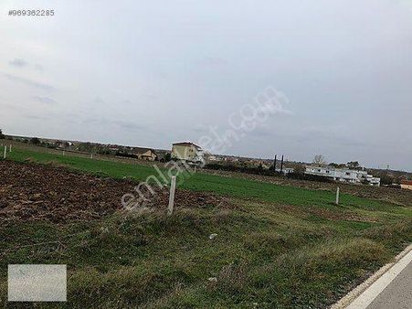 Büyükçekmece Tepecik Mah.sinde Satılık İmarlı Arsa 7700m2 Ve Ana Yola Cehpelidir.