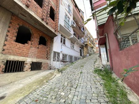 Trabzonda Satılık Fırsat 4 Katlı Karkas Bina