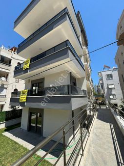 Güçlü Kardeşler Altınoluk Merkezde Denize Yakın 2+1 Ara Kat Daire