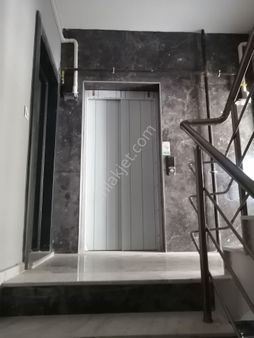 İzmir/selçuk/zafer Mah. 2+1,3. Kat,asansörlü,doğalgazlı Daire Satılıktır.