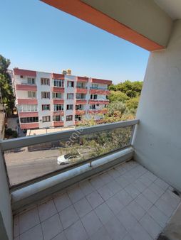 Üniv Yanı Niğdeliler Sitesi Cadde Üzeri Ara Kat 150 Metrekare Balkonlu Asansörlü Daire