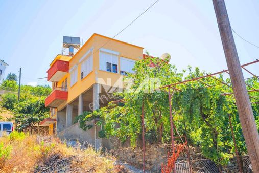 Alanya Dere Türbelinas'ta Satılık 403 M² Bahçe Ve 3+1 Müstakil Ev