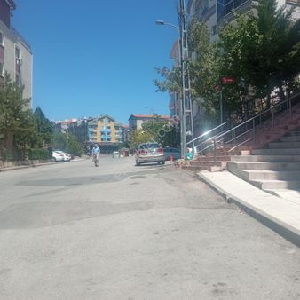 Bağlarbaşı Mahallesi Satılık 60 M2 Dükkan