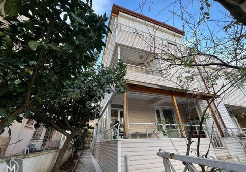 Akçay Askeri Kampın Sokağında Denize 100 Metre Dubleks