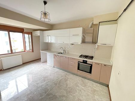 Akarbaşı Mahallesinde Ankastreli Asansörlü Kapalı Otoparklı Geniş 2+1 Lüks Dubleks Daire