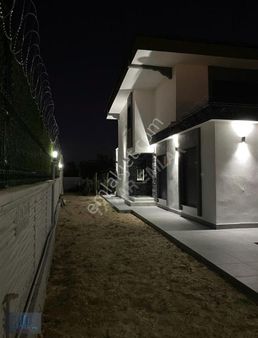 Erenköy'de Müstakil Ultra Lüks Geniş 5+2 Villa