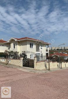 Kumburgaz Da Deniz Manzaralı Villa
