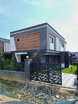 Soğucak Da Full Deniz Manzaralı Özel Havuzlu Triplex Villa