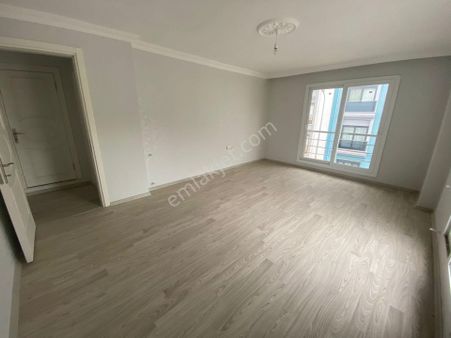 Dikili Güven Emlak'tan Salimbey Mahallesinde Satılık 5+1 Dubleks