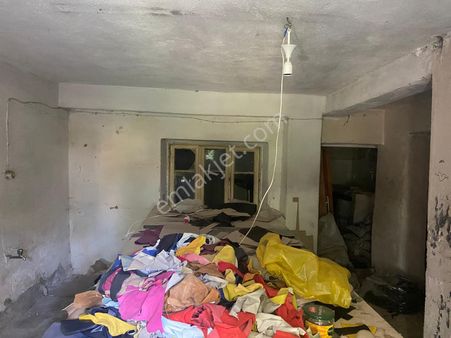 Süvari Mah. 811 Sok. 140 M2 İki Katlı Bahçeli Deniz Manzaralı Alt Zemin Kat İş Yeri