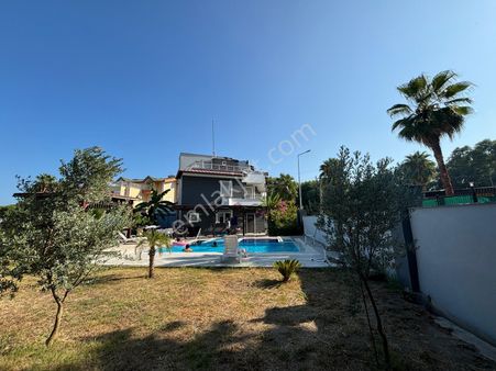 Serik, Belek'de Sahile 2 Km. Satılık 5+1 Triplex Villa!!!!!