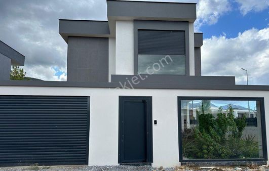 3+1 Lüks Yazlik Güzelcamli Girişinde