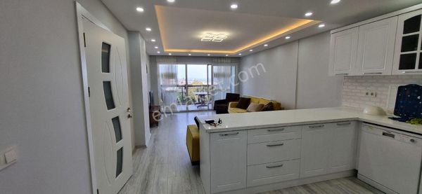 3+1 Eşyalı Ful Deniz Manzaralı Merkezi Isıtma Sistemli Daire