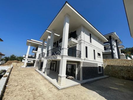 Burhaniye Pelitköyaltı Deniz Manzaralı Satılık Lüks 4+1 Görülmeye Değer Satılık Villa