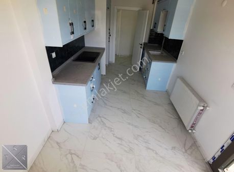 Kemalpaşa Yükselen Değeri Ulucak'ta Satılık Havuzlu Sitede 2+1