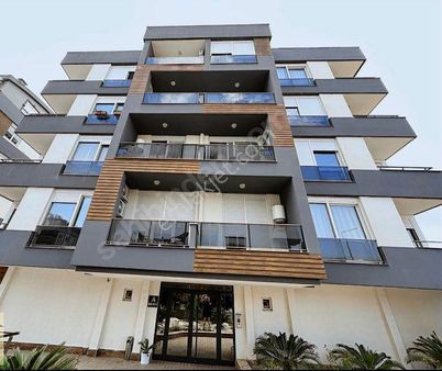 Acil Liman 2+1 Ayrı Mutfaklı Havuzlu K.otoparklı