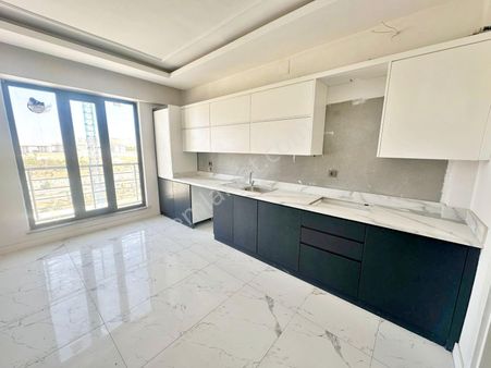 Alpaslan'da Modern Tasarım Yerden Isıtmalı Arakat 3+1 Daire