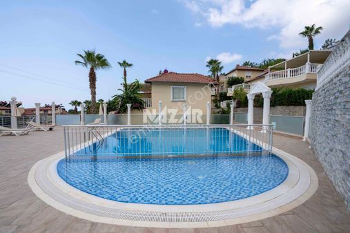 Alanya Sugözü'nde Deniz Manzaralı Satılık 3+1 Villa