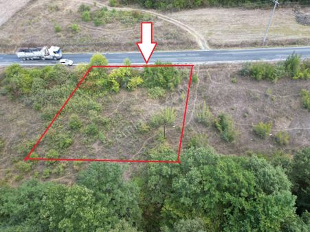 Kocaeli Karamürsel Kızderbent Satılık %5 İmarlı 875 M2 Tarla