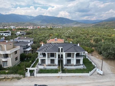 Sabri Pınarbaşı'dan Zeytinli'de Satılık Müstakil Villa