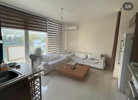 Girne Merkez'de eşyalı Muhteşem Manzaraya Sahip, Türk Koçanlı satılık 2+1 Daire !!