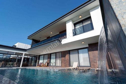 Özel Havuz/otopark-bahçe-hamam-sauna-sınema-fıtness-asansor-enerji Üreten-akıllı Ev -malikane