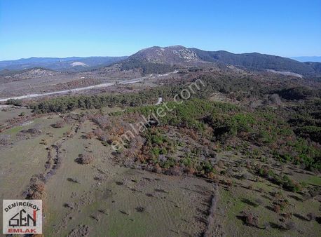 Çanakkale İzmir Yoluna Yakın Ormana Cepheli Tarla