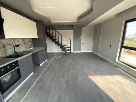 Turizm Yolu Üzerinde Sıfır 3+1 Dublex